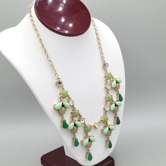 Ann Taylor Womens Gold Tone Metal Teardrop Green Beads Bib Necklace 18 in - Picture 3 of 7